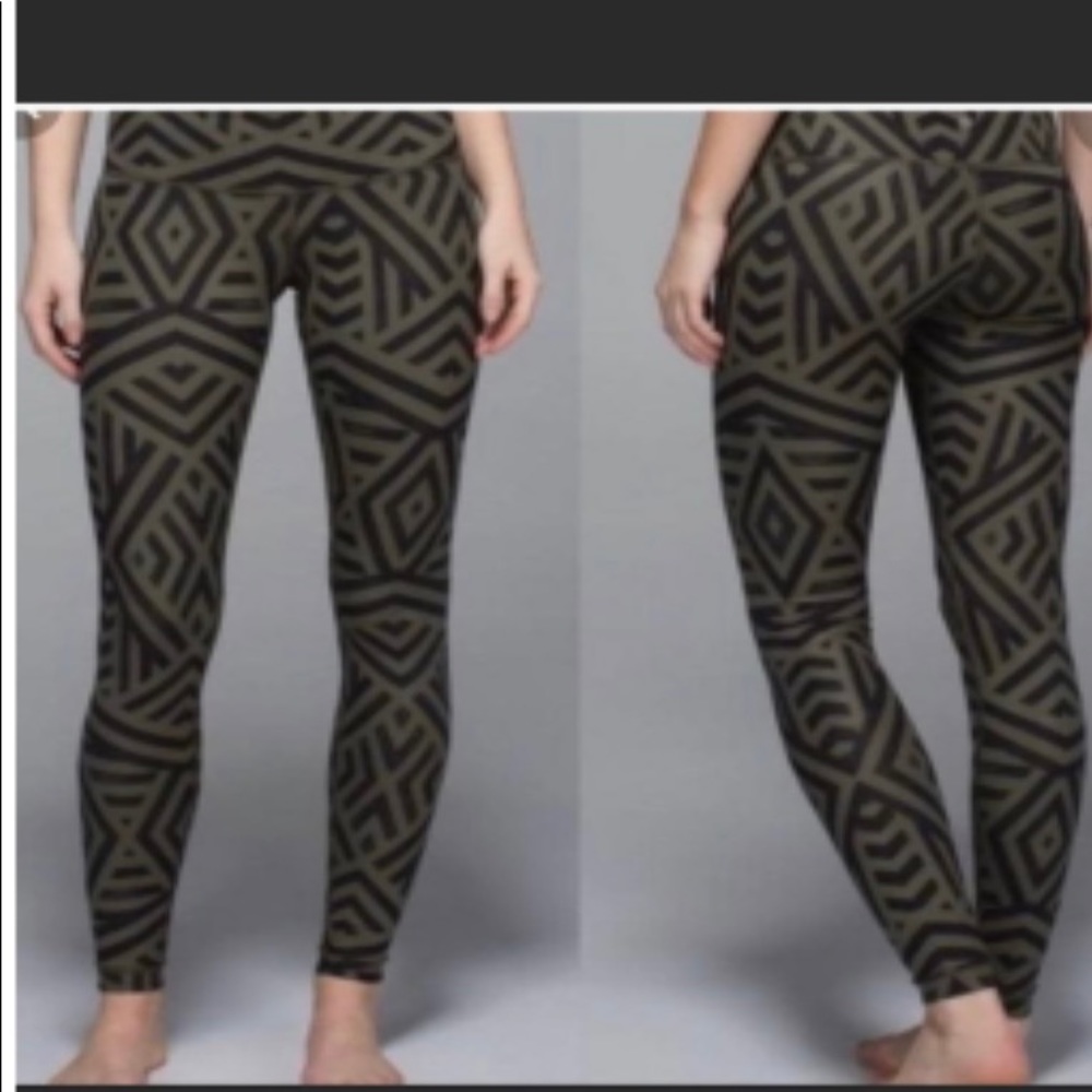 Lululemon Women’s Size 6 Classic Leggings, excellent condition! Geometric Green